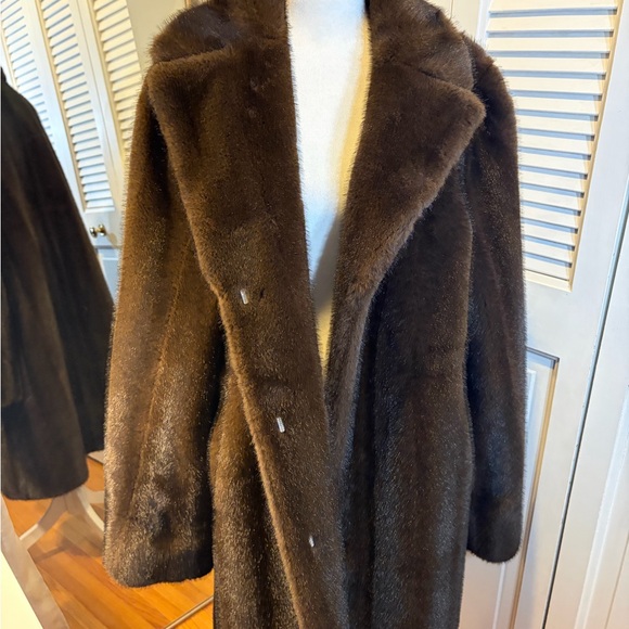 Source Unknown Jackets & Blazers - Classic Women's Brown Faux Fur Coat